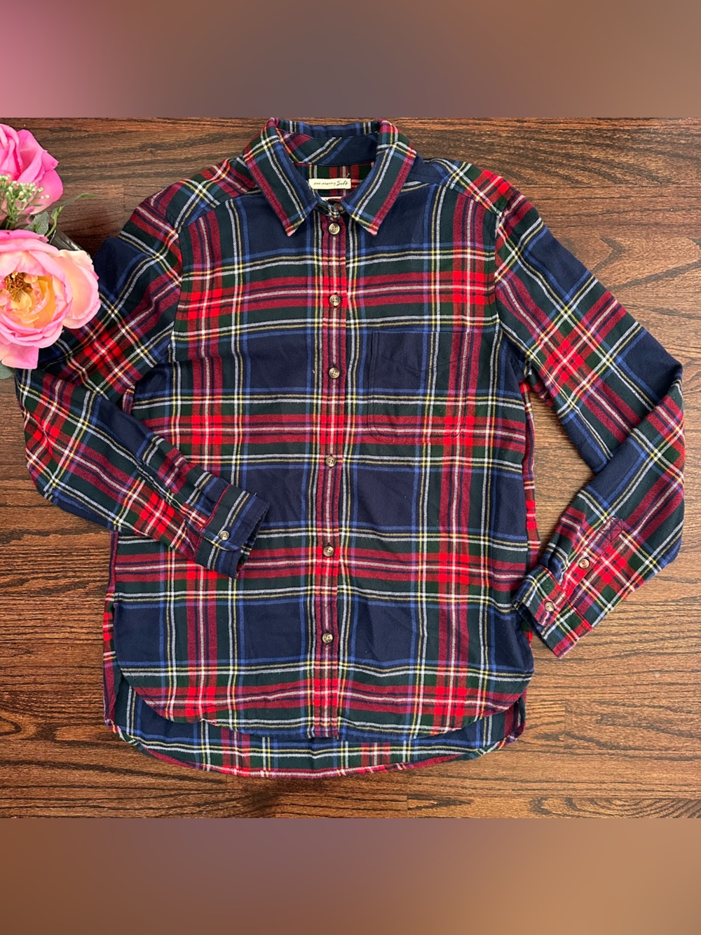 American Eagle Ahh-mazingly soft Boyfriend fit plaid flannel shirt, size S